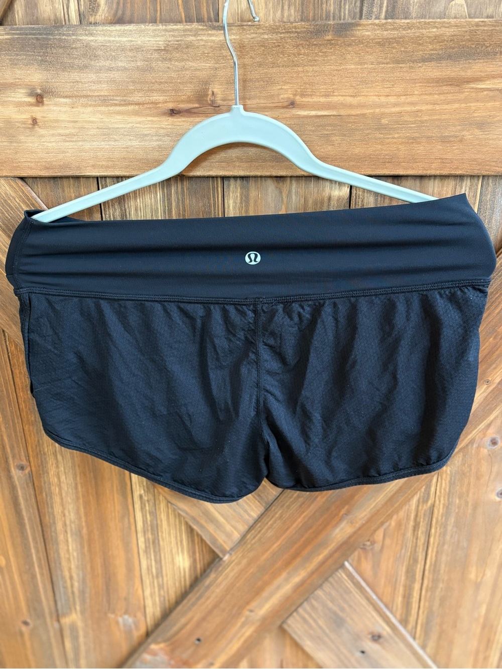 lululemon athletica Black Criss Cross Shorts. Mesh liner. Size 4